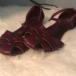 American Eagle Sandals